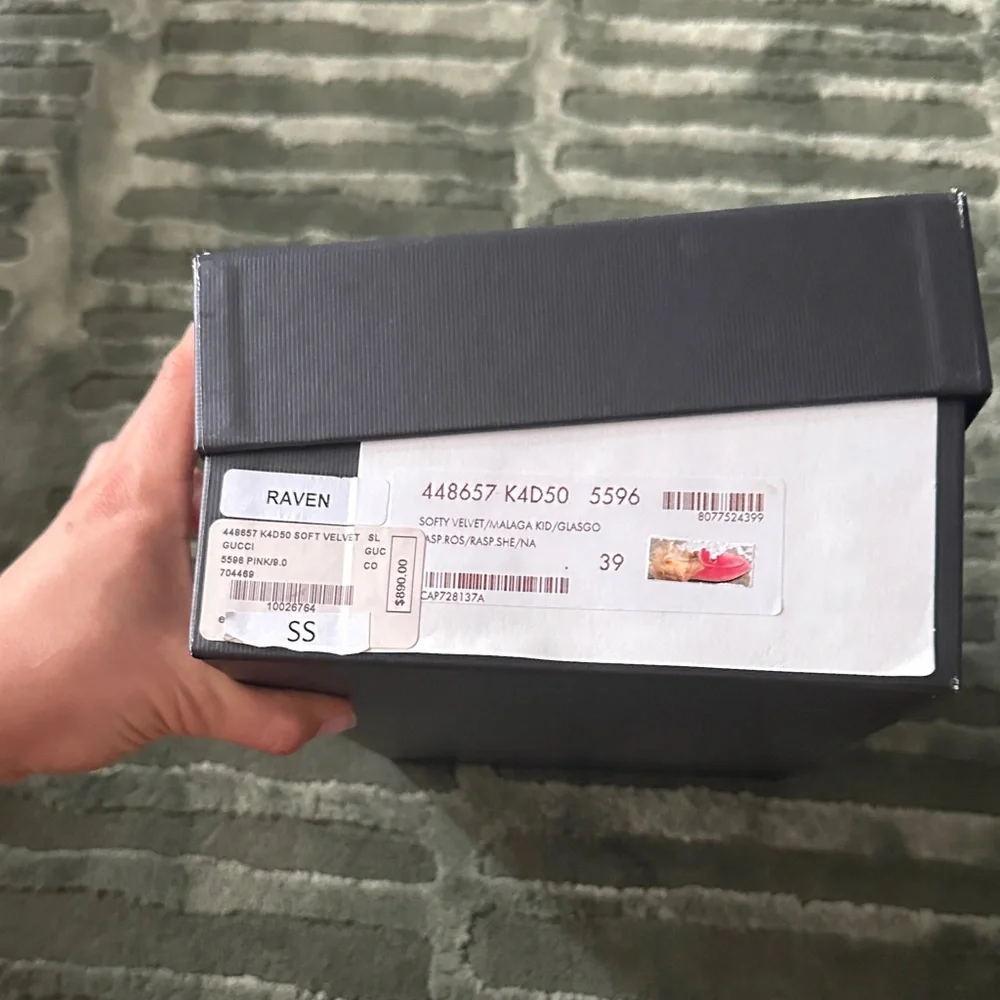 Gucci Classic White and Black Shoe Box w Dust Bags